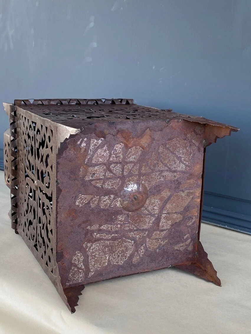 Lanterne Orientale En Métal Ajourée XXeme 14 Lanterne Orientale En Métal Ajourée XXeme – Image 12