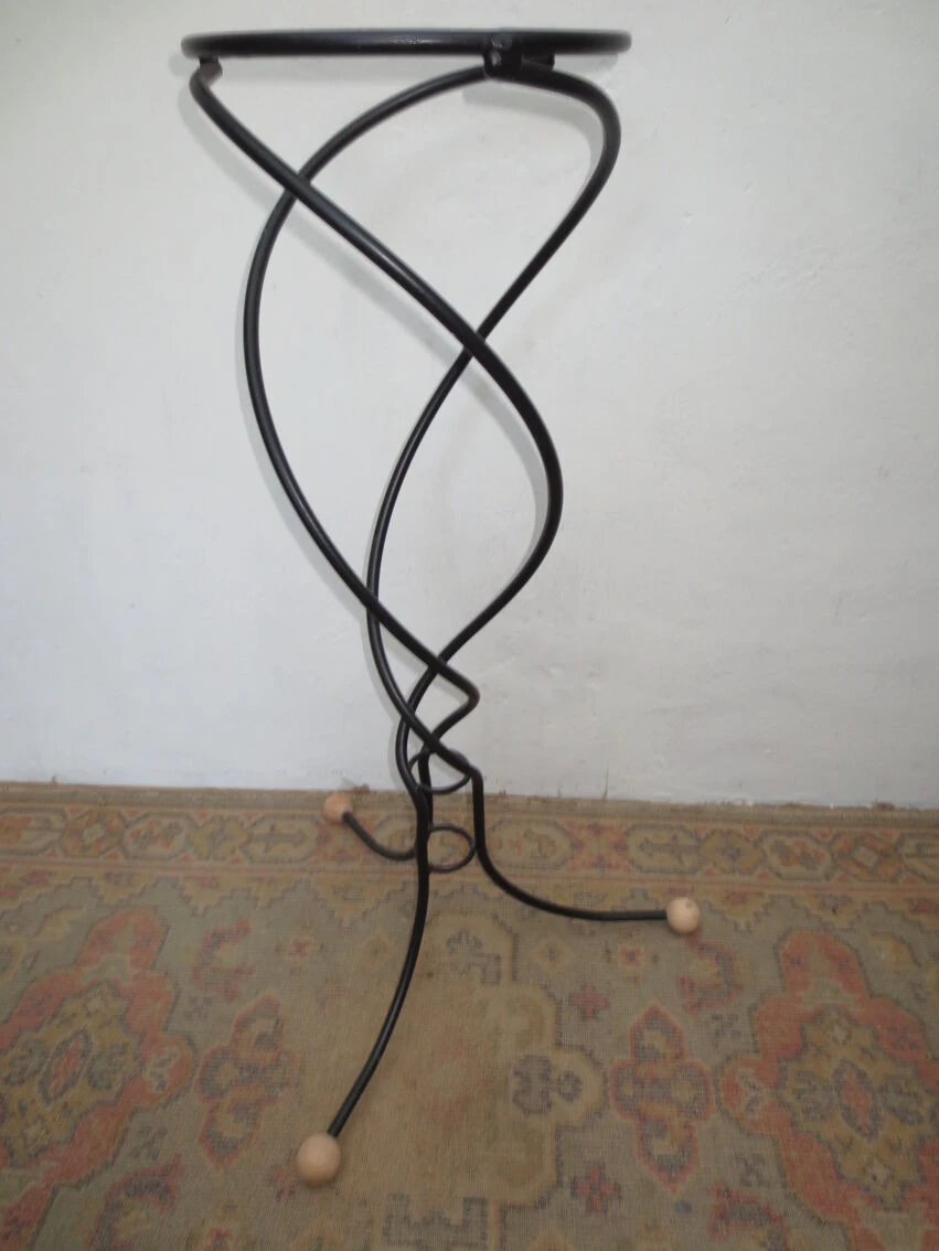 Porte Plantes Ou Fleurs En Fer Forgé Noir De Forme Hélicoidale 6 Porte Plantes Ou Fleurs En Fer Forgé Noir De Forme Hélicoidale – Image 4