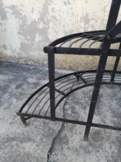 Porte Plantes De Fleuriste Ancien En Fer -Jardin Fournitures Boutique d9686c6a 354a 4a2c 88b3 1ab747af14b1