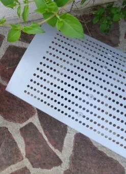 Banc En Métal Perforé -Jardin Fournitures Boutique ddcbc73f 1c43 4b46 829a 20c6028e9c86