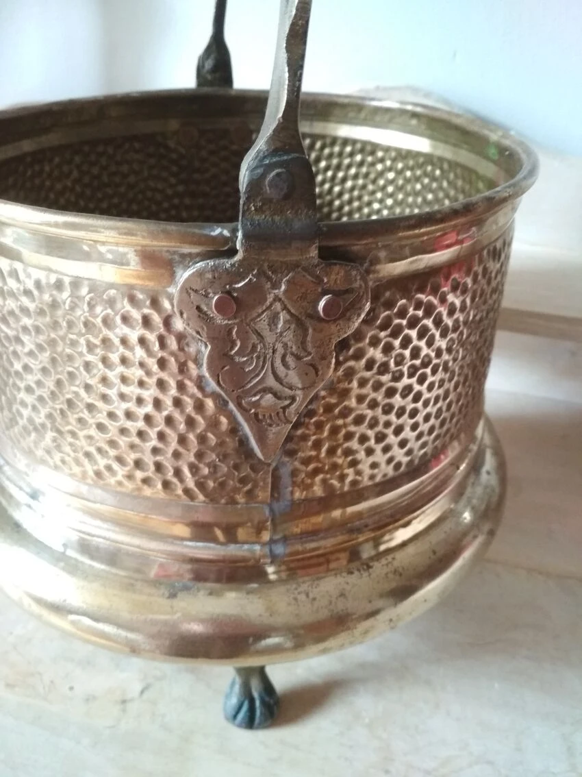 Chaudron Tripode En Cuivre Et Bronze 4 Chaudron Tripode En Cuivre Et Bronze – Image 2