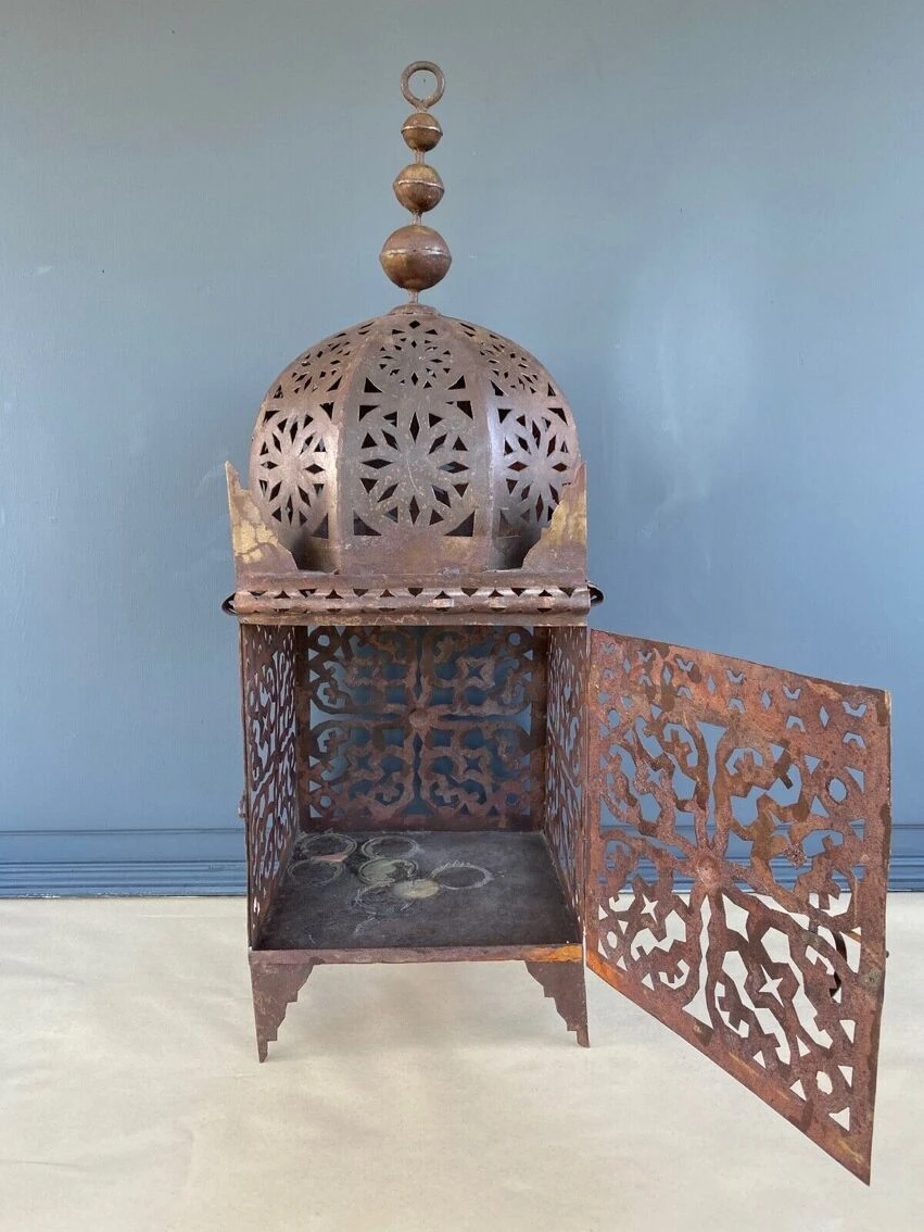 Lanterne Orientale En Métal Ajourée XXeme 6 Lanterne Orientale En Métal Ajourée XXeme – Image 4
