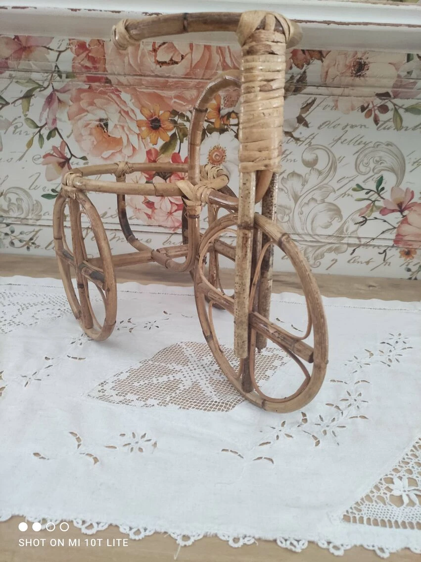 Porte-plante Vintage En Rotin Forme Tricycle 6 Porte-plante Vintage En Rotin Forme Tricycle – Image 4
