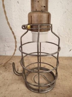 Lampe Baladeuse Ancienne Bois Et Métal -Jardin Fournitures Boutique e63a06a9 c019 4855 b76a 352c32627b6c
