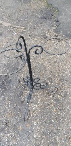 Porte Plantes Fer Forgé Torsadé -Jardin Fournitures Boutique e6670fdf 4def 4cd7 85d1 d7f3ebf804cd