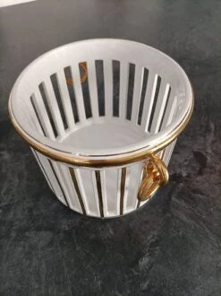 Cache Pot Ajoure Faience Malicorne Blanc Fil D'or -Jardin Fournitures Boutique e76cb338 c6ac 4ac7 8b68 4039d3014352