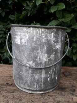 Seau En Fer -Jardin Fournitures Boutique e79768f6 b515 4588 a5bf f3fe898681a4