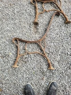 Ancienne Paire De Pieds De Banc De Jardin En Fonte -Jardin Fournitures Boutique ea4687f2 0d51 40e0 b742 693f169d7ffc