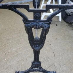 Table Pied Fonte Dessus Marbre Gris -Jardin Fournitures Boutique ea554a59 d305 40fd a2e8 750c34777a6d