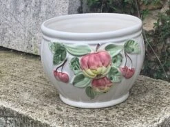 Cache Pot Céramique émaillée Blanc Barbotine Fruits Vintage -Jardin Fournitures Boutique eb1277a8 ff1d 4d79 95b3 857fd6fbfea4