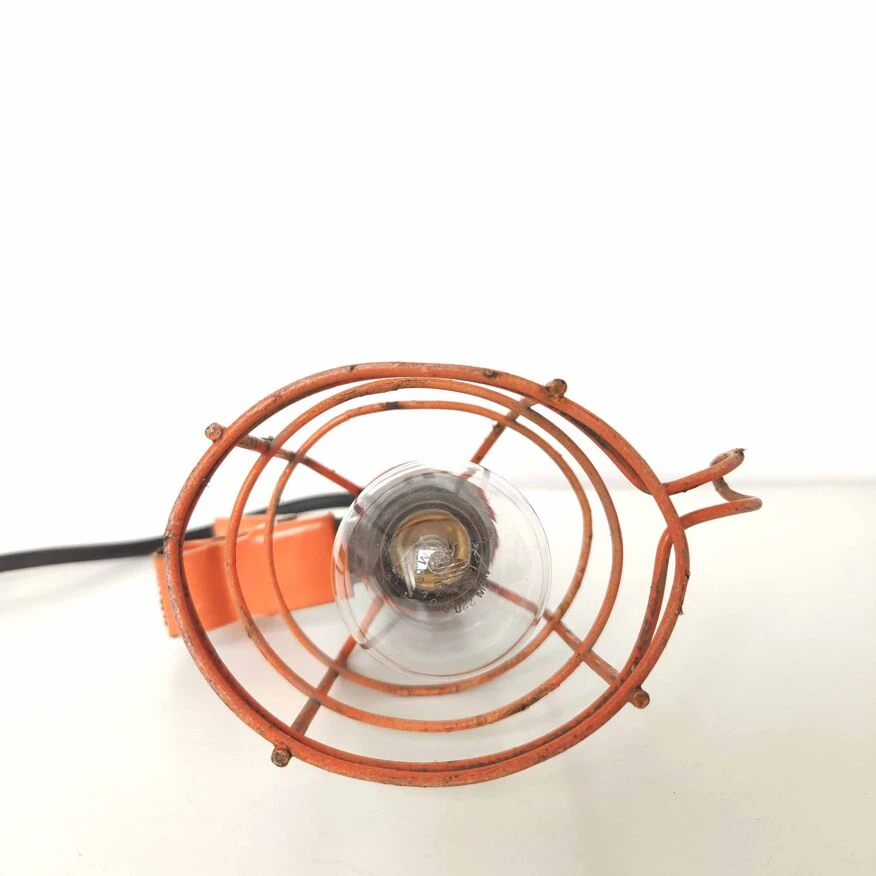 Lampe Baladeuse D’atelier Industrielle Métal Orange Atrow 7 Lampe Baladeuse D’atelier Industrielle Métal Orange Atrow – Image 5