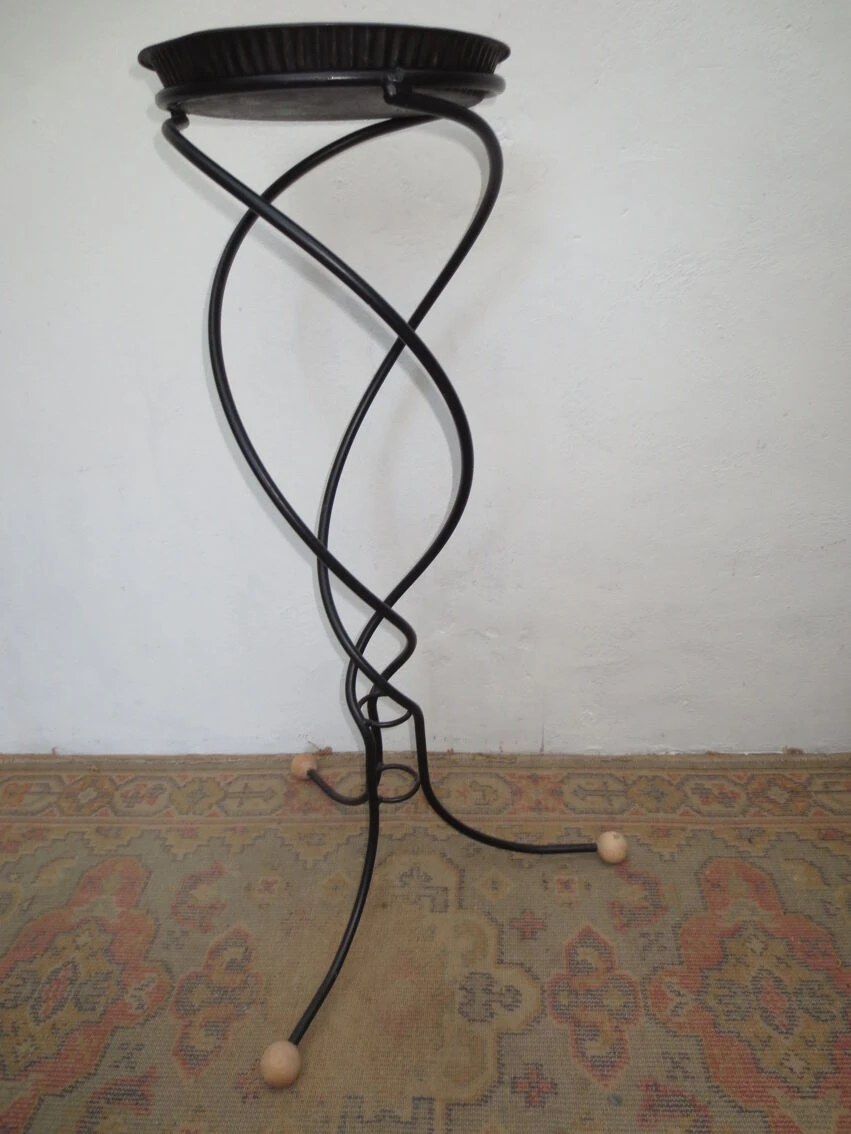 Porte Plantes Ou Fleurs En Fer Forgé Noir De Forme Hélicoidale 4 Porte Plantes Ou Fleurs En Fer Forgé Noir De Forme Hélicoidale – Image 2