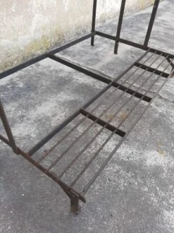 Porte Plante En Fer De Fleuriste Ancien -Jardin Fournitures Boutique f00f69cc cd74 4c7c bd5d eb296f12baad