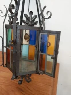 Lanterne En Fer Forgé Et Vitraux -Jardin Fournitures Boutique f271fa98 9a4e 437f b688 5247b155f4bd