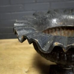 Vase De Jardin En Fonte De Style Napoléon III Français -Jardin Fournitures Boutique f31dda0a e3c7 4a30 9602 fac3f155fec0