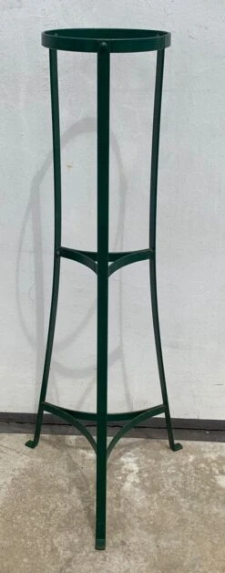 Porte-plante Ou Jardinière Tripode En Métal -Jardin Fournitures Boutique f3414b7d e160 4d50 9572 1872be545daa