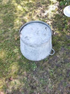 Bassine Ancienne Ronde En Zinc -Jardin Fournitures Boutique f481e794 fe04 4a08 9b85 212ec9f089f4