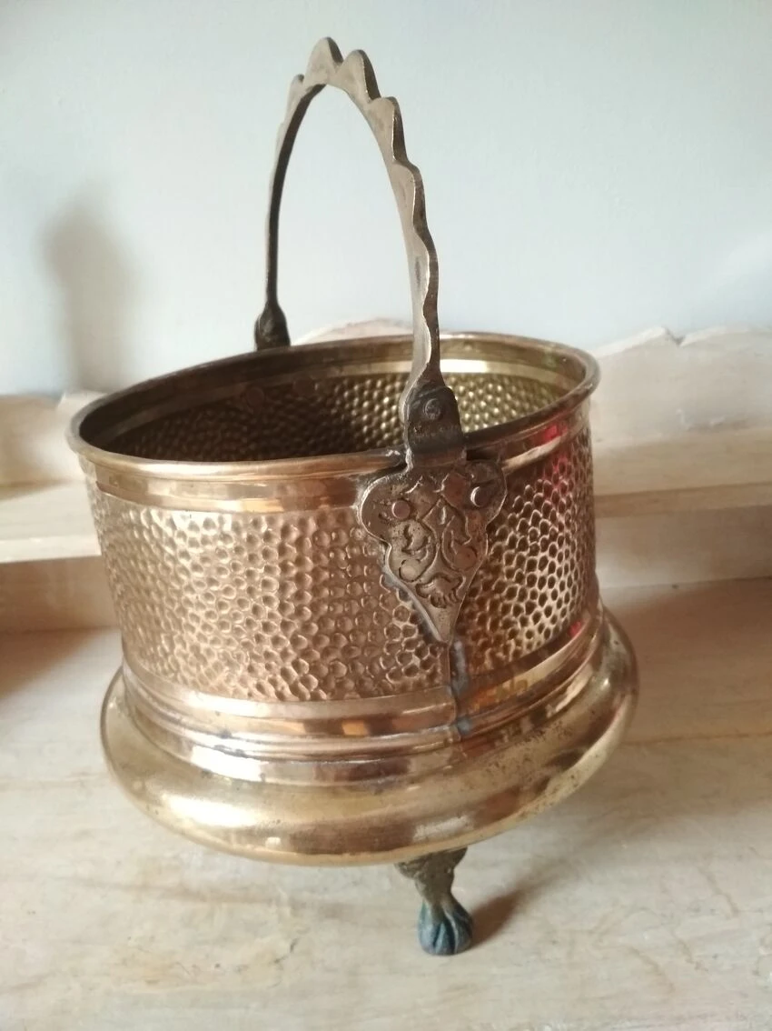 Chaudron Tripode En Cuivre Et Bronze 5 Chaudron Tripode En Cuivre Et Bronze – Image 3