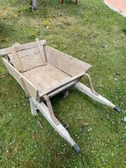 Brouette En Bois Ancienne -Jardin Fournitures Boutique f9357688 9d90 41ce 8127 763a7c78a9eb
