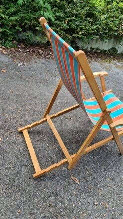 Ancienne Chaise Longue / Transat Avec Son Repose Pied -Jardin Fournitures Boutique f9476edb 5f3c 474e 996a 0aee1e49729a