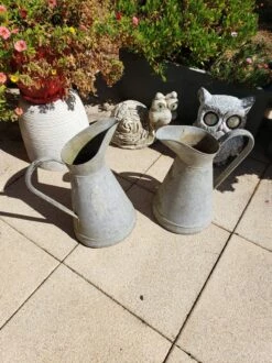 Brocs En Zinc Vintage Des Années 60 -Jardin Fournitures Boutique f9a9793e f7bf 4496 944d e6aa70693887