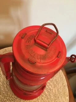 Lampe Tempête Rouge Meva 864 Vintage -Jardin Fournitures Boutique f9ec45a6 868f 4f1f a13d 79e874fa705a