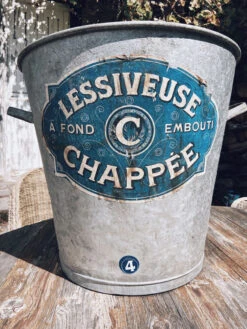 Lessiveuse Ancienne En Zinc Avec Son étiquette D’origine Et Son Couvercle. -Jardin Fournitures Boutique ff6caffe dd6b 435b 8c32 6614643e4406